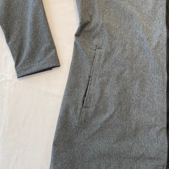 Columbia Miller Peak Softshell Rain Jacket - Picture 8 of 16